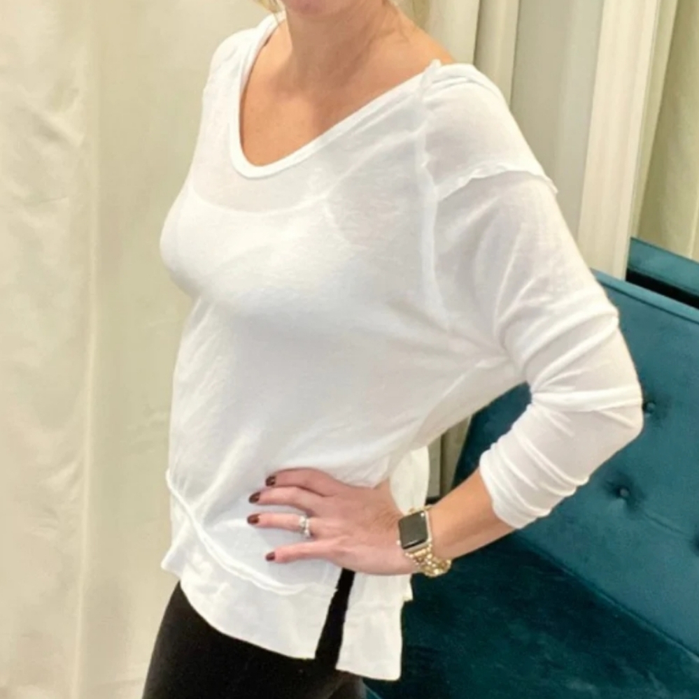 Tempo Paris Women's White Soft Hoodie Top Sweater  S/M